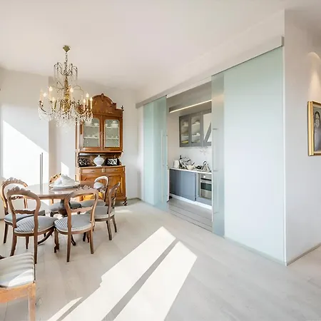 Verdi ! San Valentine's Day - Book First ! Apartament Parma